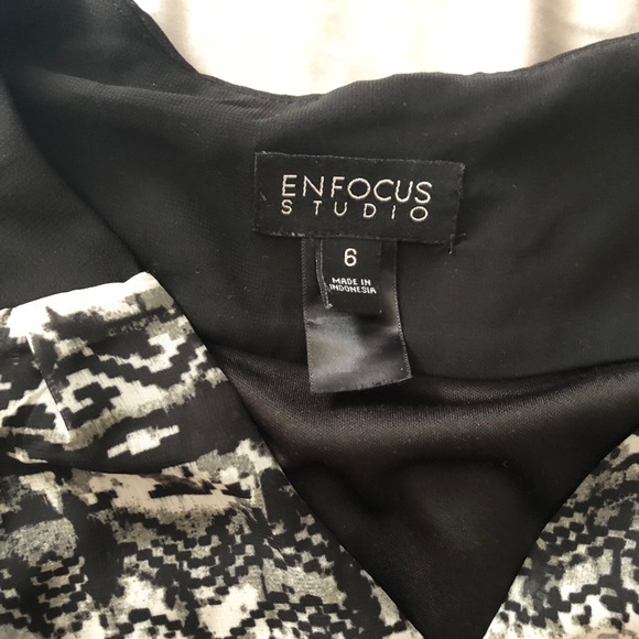 Sleeveless dress💙 - Picture 2 of 2